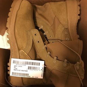 Military style work boots, tan